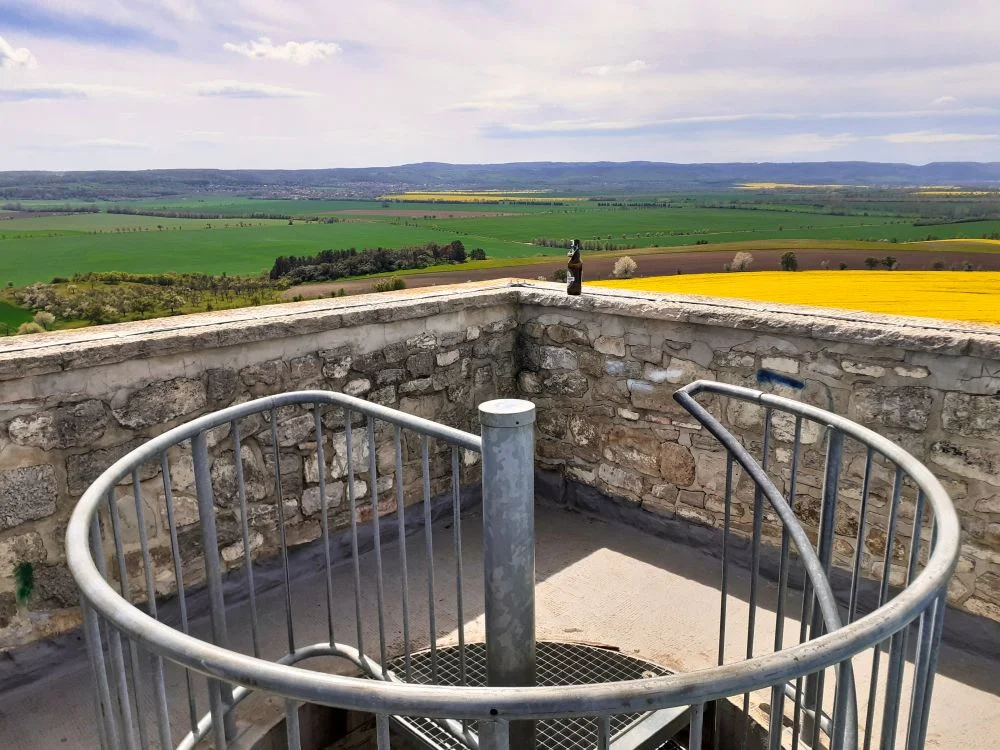 Blick von der Seweckenwarte in Harzvorland
